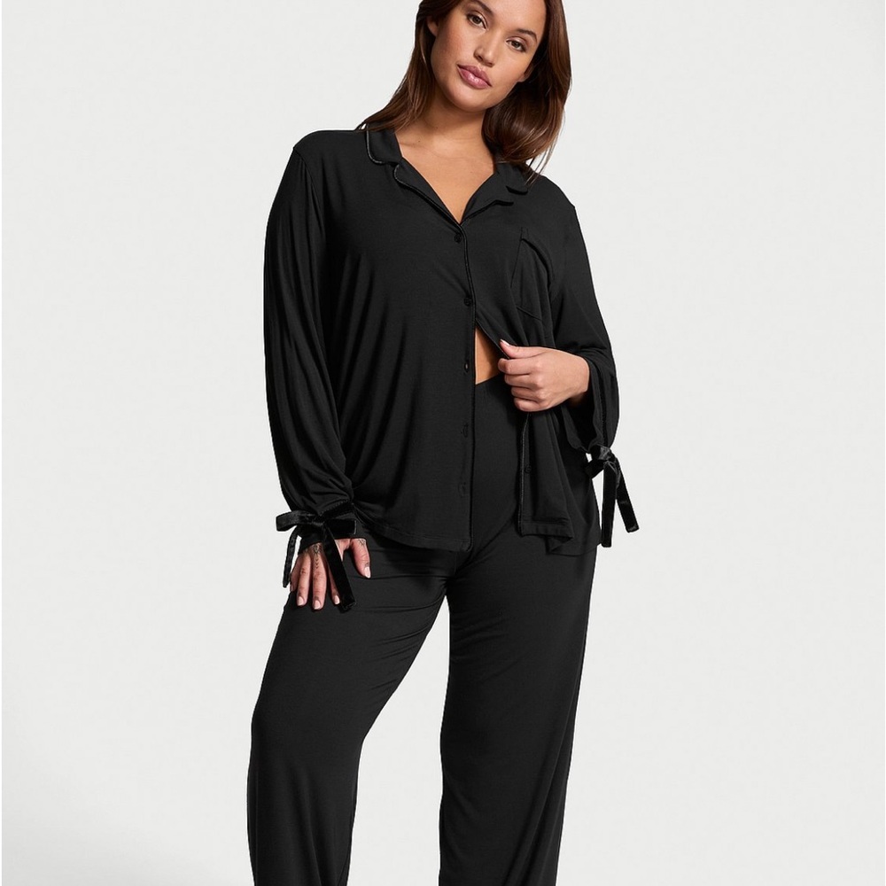 Victoria’s Secret modal pajama Women's Black velvet bow tie Sleepwear Set